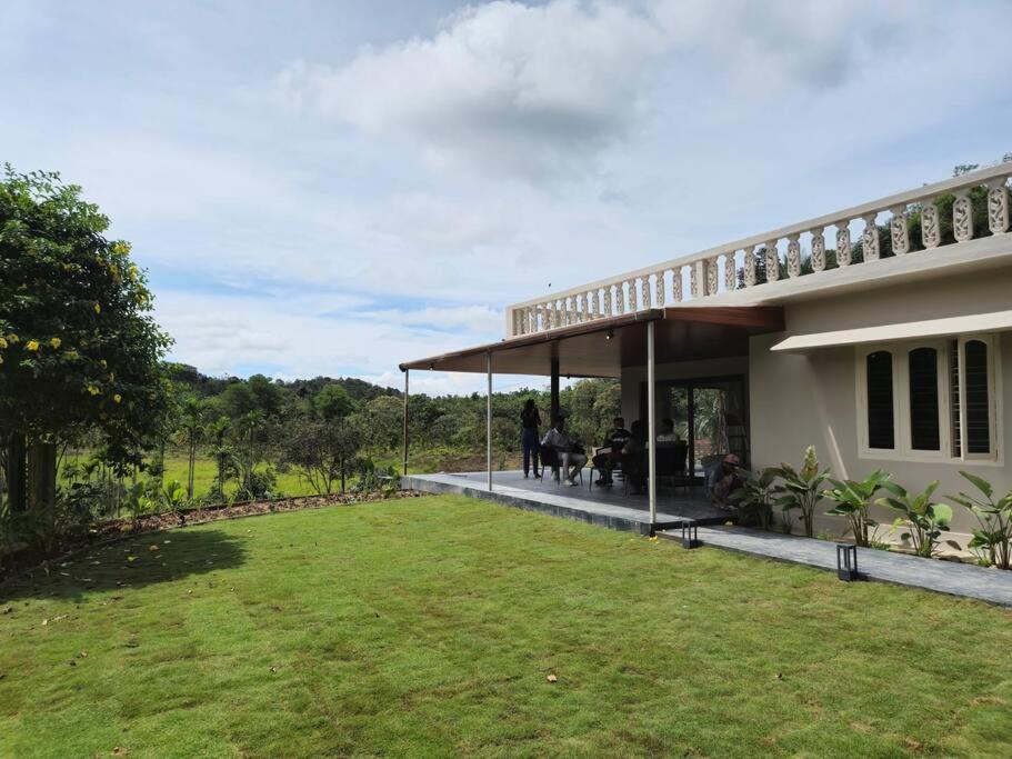 Songs Of The Treepie Villa Virajpet Exterior photo